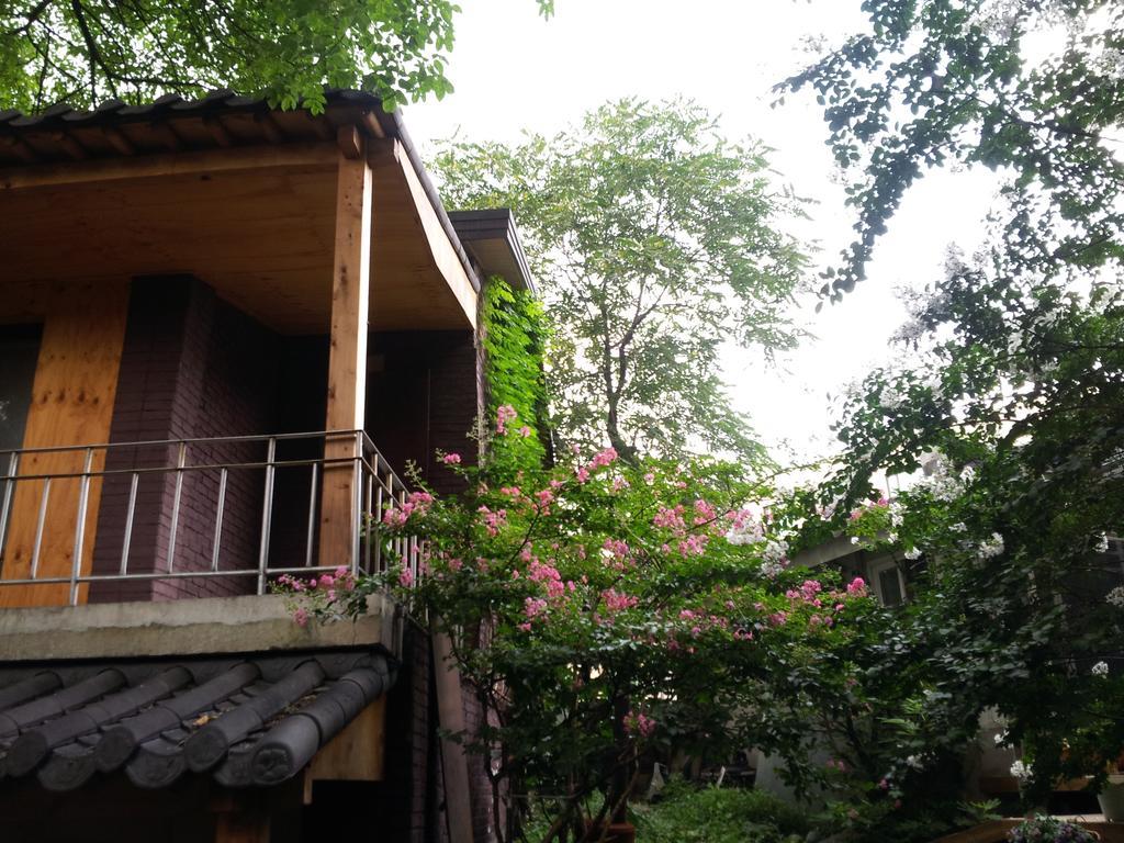 Jiwoljang Guesthouse Seoul Bagian luar foto