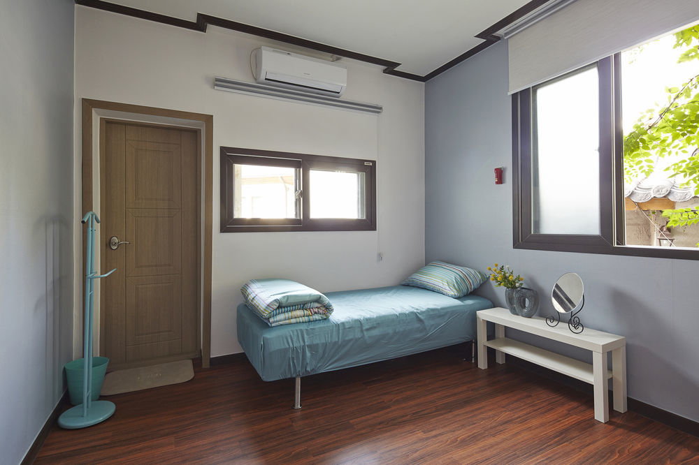 Jiwoljang Guesthouse Seoul Bagian luar foto